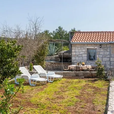 Vacation House Arriva 2+3 Mirca (Brac)