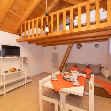 Vacation House Arriva 2+3 * Mirca (Brac)