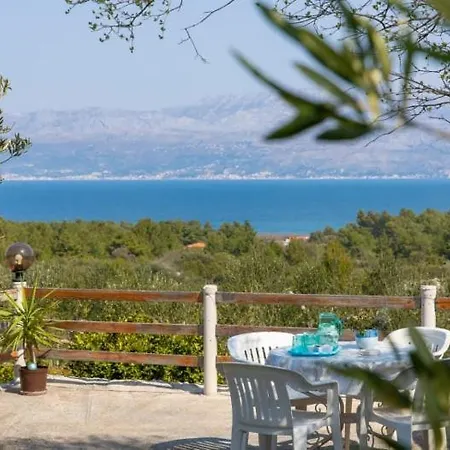 Vikendica Vacation House Arriva 2+3 Mirca (Brac)